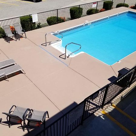 Osoyoos Lakeview Inn & Suites Luaran gambar
